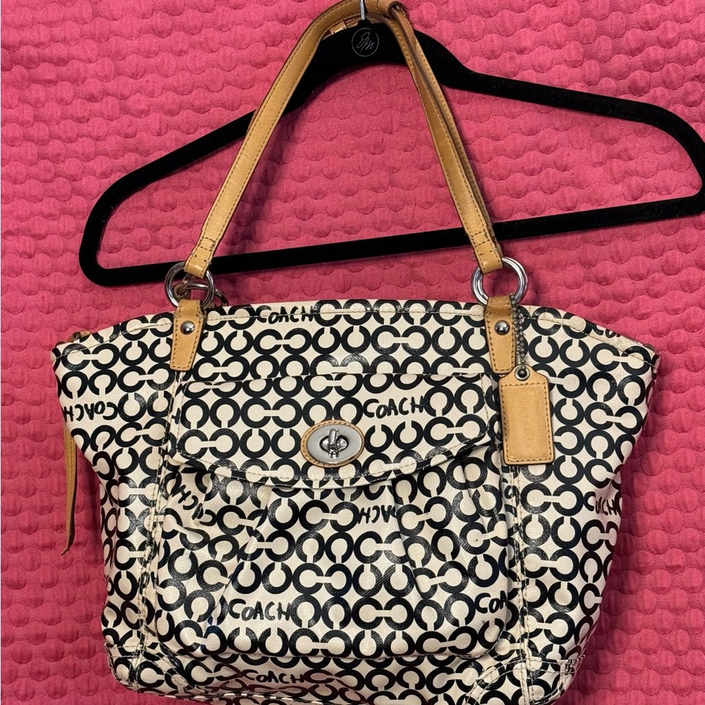 Coach Signature C Shoulder Bag in Cream & Black